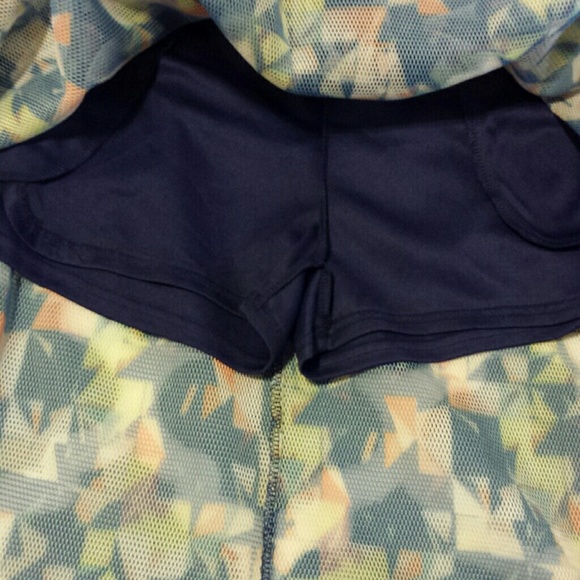 Pleated Multi-colored Puff Skirt - Picture 7 of 7